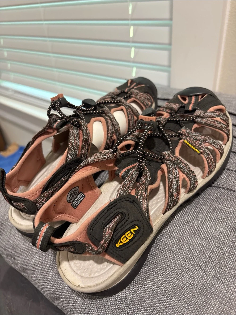 KEEN Women’s Black and Pink Outdoor Sport Sandals Size 7